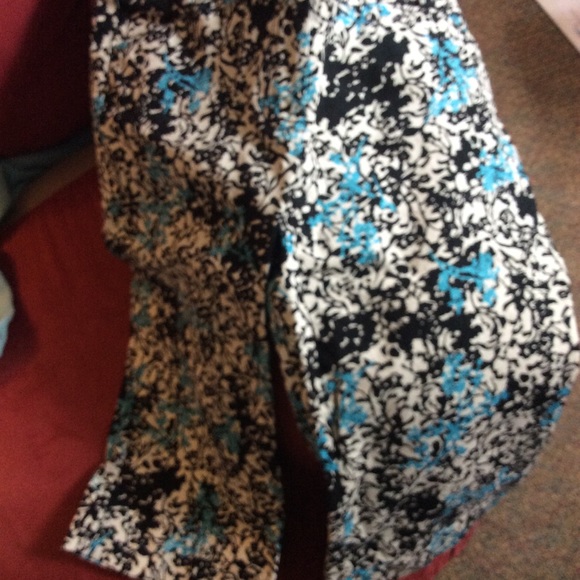 Ann Taylor Capri style loft.24 length,28 waist - Picture 3 of 4